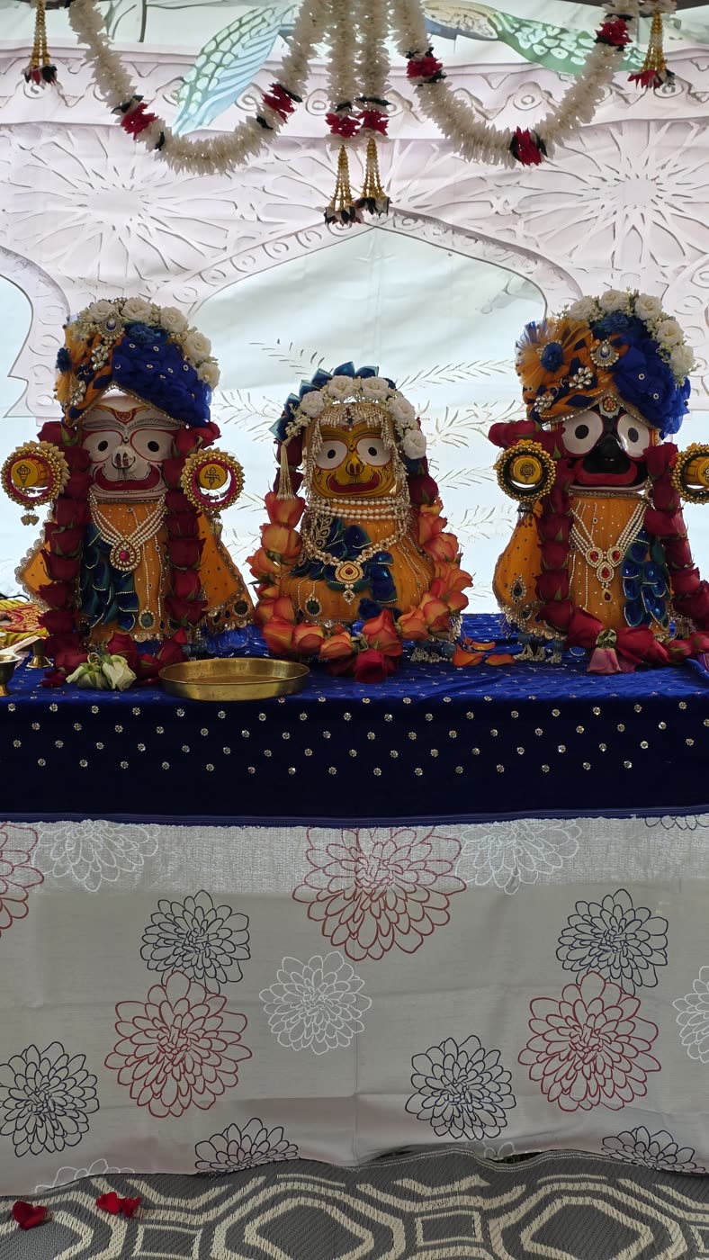Śrī Śrī Jagannātha, Baladeva and Subhadrā on the festival altar