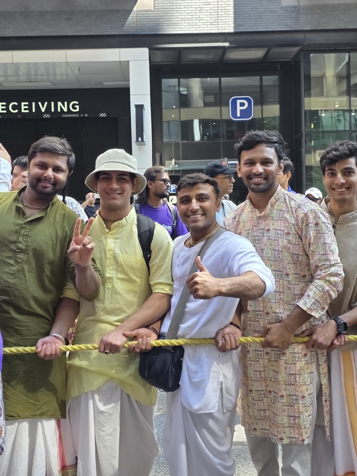Young devotees together at the Toronto Rathayātrā